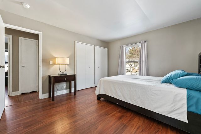 727 Lacy Avenue, Streamwood, IL 60107