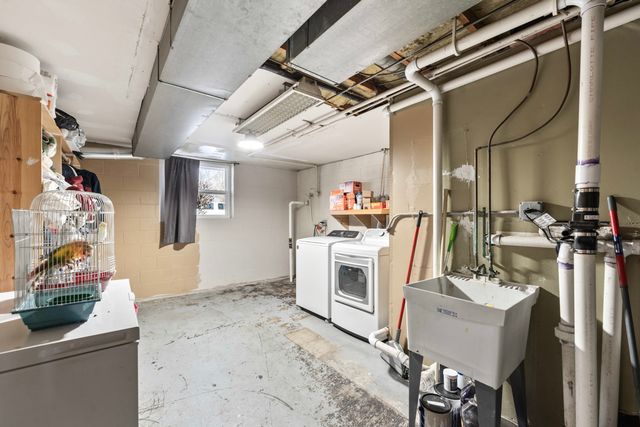 727 Lacy Avenue, Streamwood, IL 60107