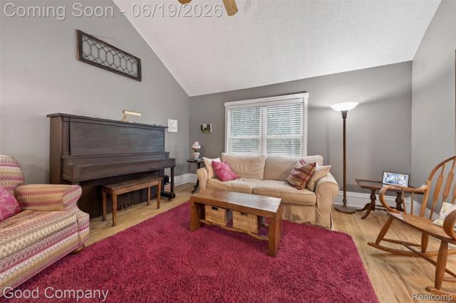 89 S Main Street, Village Of Clarkston, MI 48346