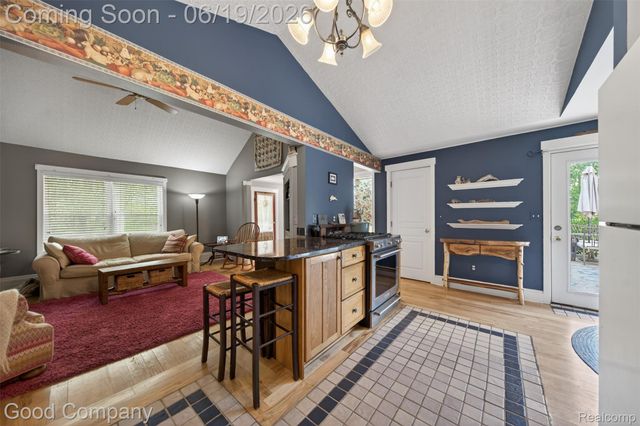 89 S Main Street, Village Of Clarkston, MI 48346