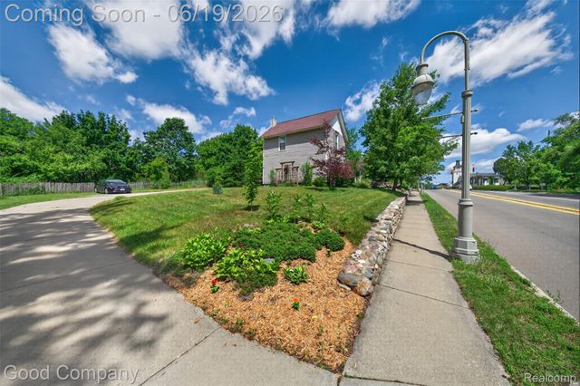 89 S Main Street, Village Of Clarkston, MI 48346
