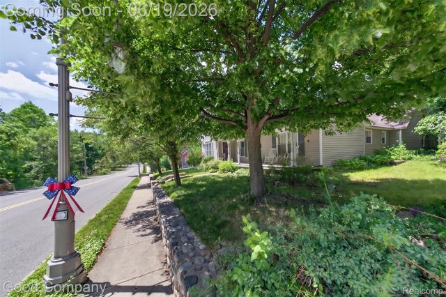 89 S Main Street, Village Of Clarkston, MI 48346