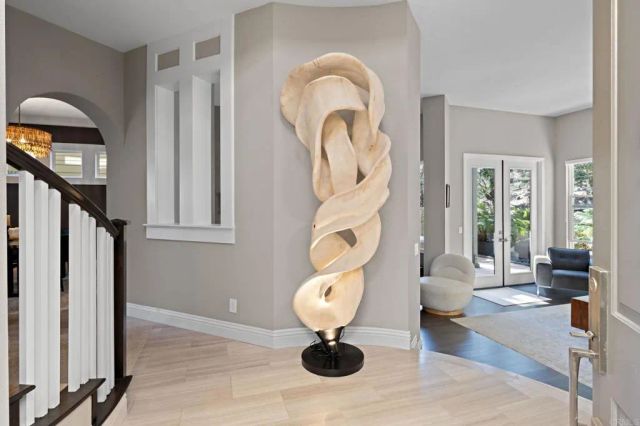 834 S Cedros, Solana Beach, CA 92075