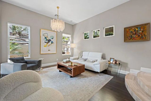 834 S Cedros, Solana Beach, CA 92075