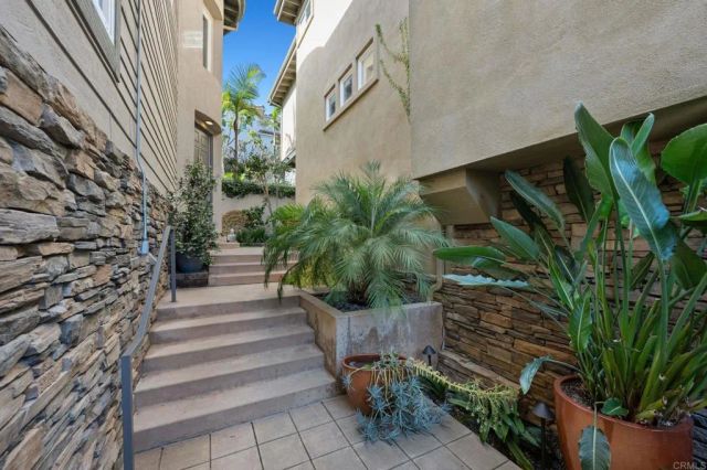 834 S Cedros, Solana Beach, CA 92075