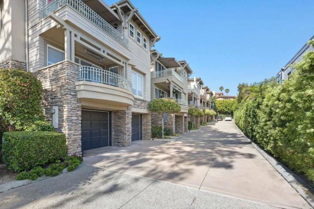 834 S Cedros, Solana Beach, CA 92075