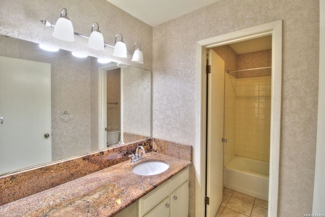 4814 LA SALIDA ST, San Antonio, TX 78233