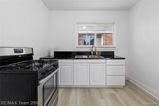 157 W Nevada Street, Detroit, MI 48203