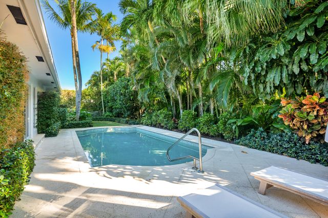 230 Osceola Way, Palm Beach, FL 33480