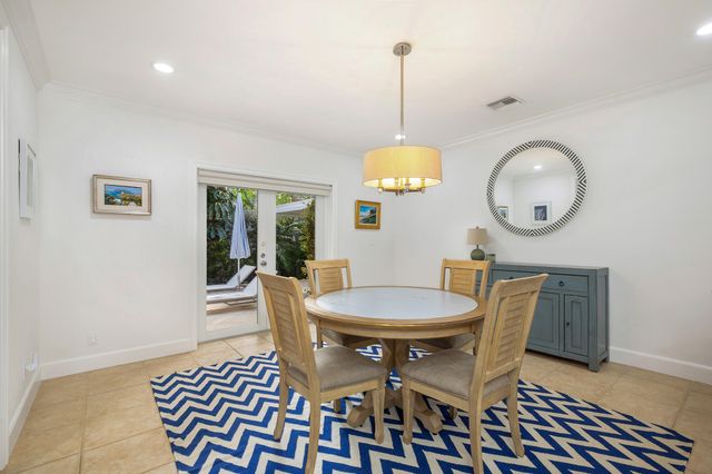 230 Osceola Way, Palm Beach, FL 33480