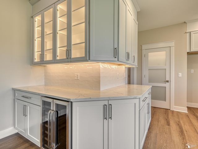 792 E Sweet Briar Lane, Monroe, MI 48161