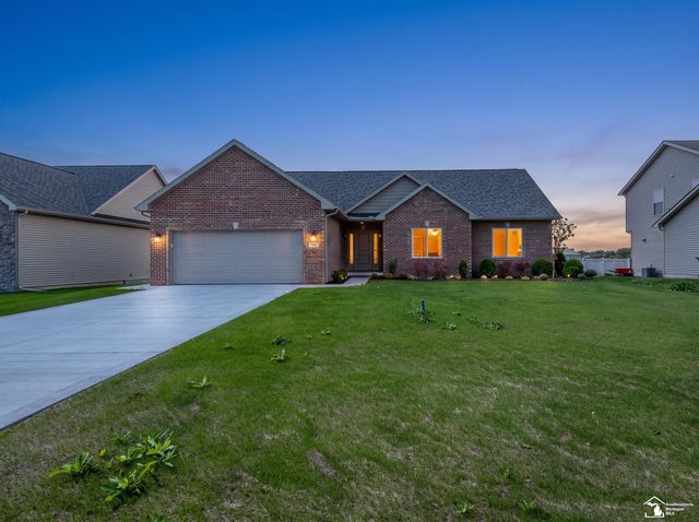 792 E Sweet Briar Lane, Monroe, MI 48161