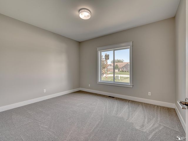 792 E Sweet Briar Lane, Monroe, MI 48161