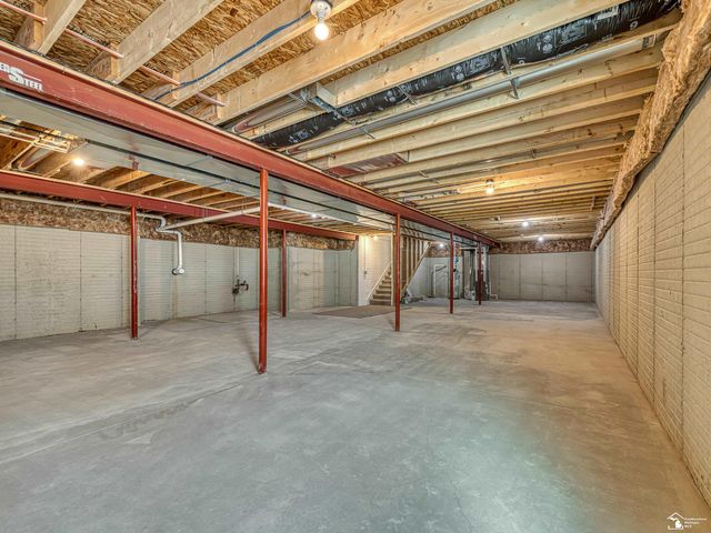 792 E Sweet Briar Lane, Monroe, MI 48161