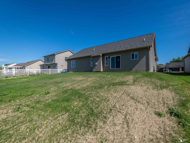 792 E Sweet Briar Lane, Monroe, MI 48161