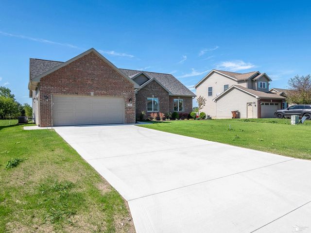 792 E Sweet Briar Lane, Monroe, MI 48161