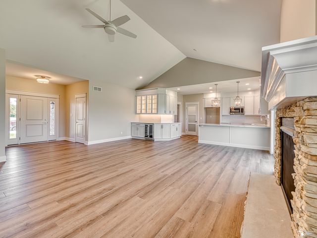 792 E Sweet Briar Lane, Monroe, MI 48161