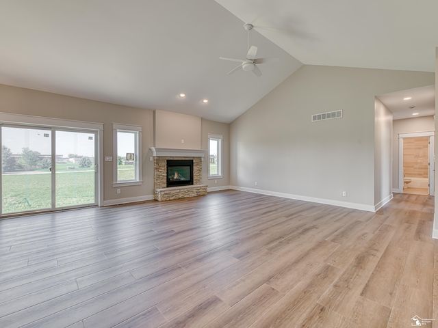 792 E Sweet Briar Lane, Monroe, MI 48161