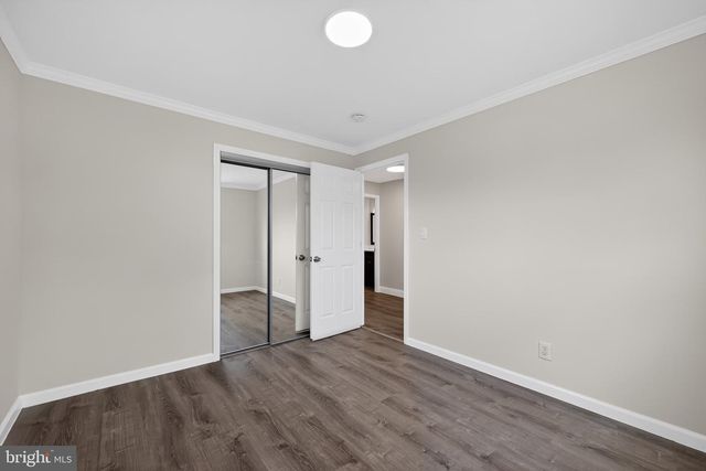 19 LANSBERRY DR, Burlington, NJ 08016