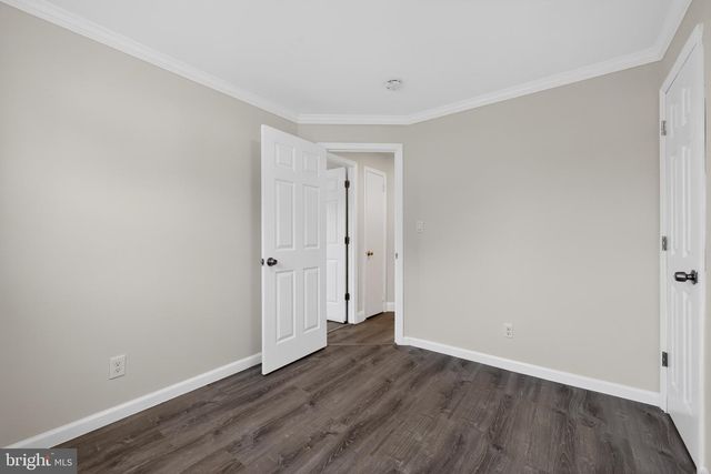 19 LANSBERRY DR, Burlington, NJ 08016