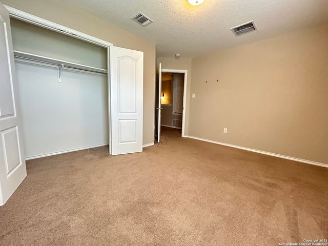 9606 PLEASANTON SQ, San Antonio, TX 78221