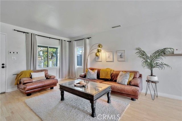 6514 Coldwater Canyon Avenue, Valley Village, CA 91606