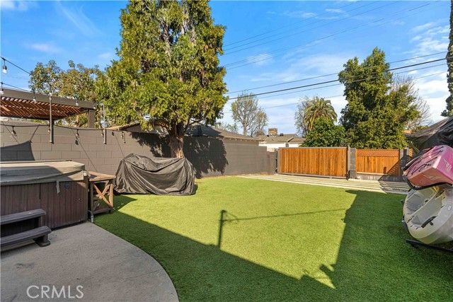 6514 Coldwater Canyon Avenue, Valley Village, CA 91606