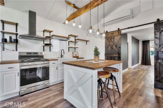 6514 Coldwater Canyon Avenue, Valley Village, CA 91606