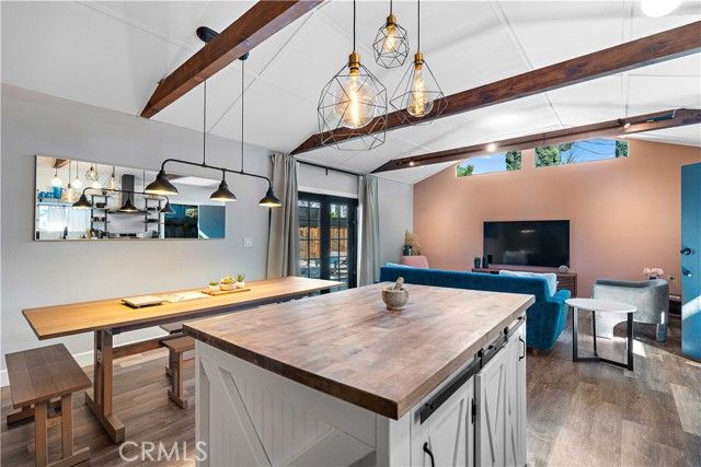 6514 Coldwater Canyon Avenue, Valley Village, CA 91606