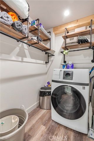 6514 Coldwater Canyon Avenue, Valley Village, CA 91606