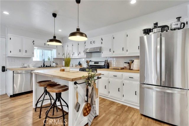 6514 Coldwater Canyon Avenue, Valley Village, CA 91606