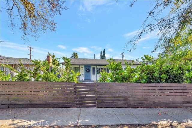 6514 Coldwater Canyon Avenue, Valley Village, CA 91606
