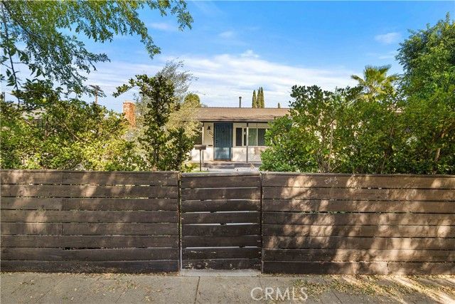 6514 Coldwater Canyon Avenue, Valley Village, CA 91606