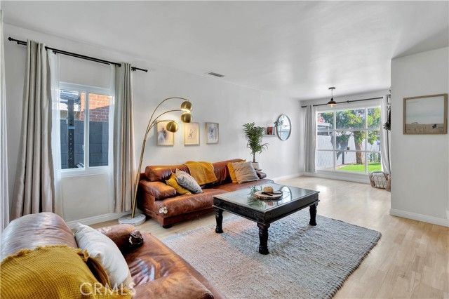 6514 Coldwater Canyon Avenue, Valley Village, CA 91606