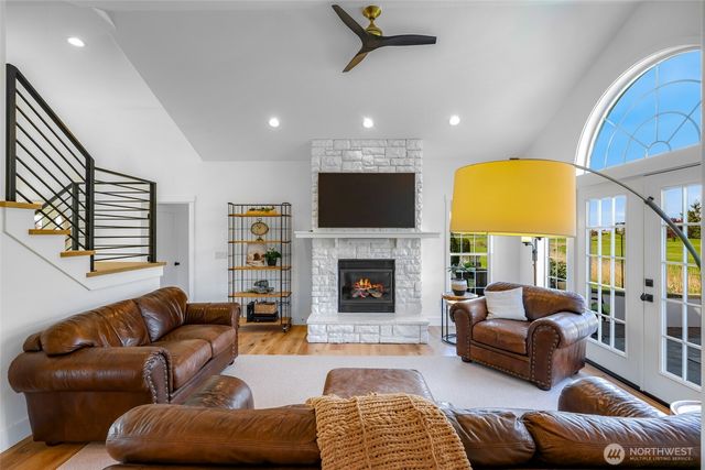 548 Sunrise Drive, Lynden, WA 98264