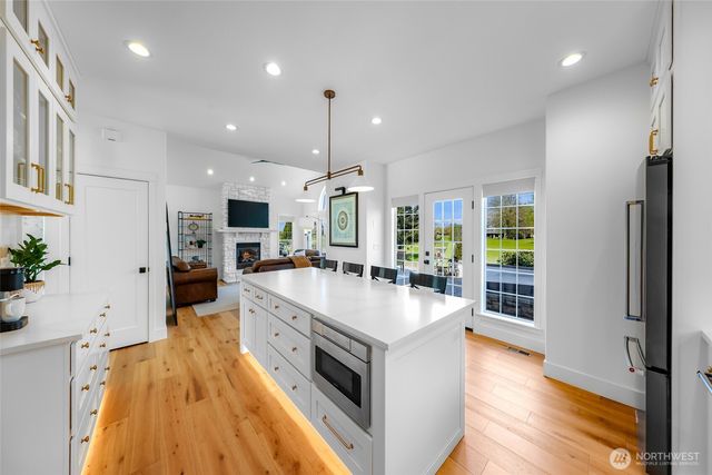 548 Sunrise Drive, Lynden, WA 98264