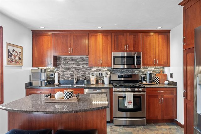 4698 Pembroke Ct, Hampton, PA 15101