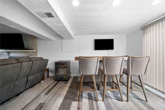 4698 Pembroke Ct, Hampton, PA 15101