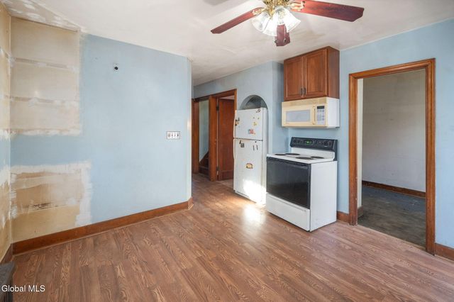 32 Mount Stuart Road, Rotterdam, NY 12304