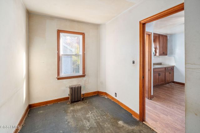 32 Mount Stuart Road, Rotterdam, NY 12304