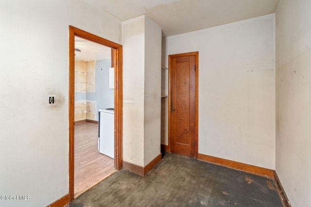 32 Mount Stuart Road, Rotterdam, NY 12304