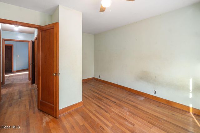 32 Mount Stuart Road, Rotterdam, NY 12304