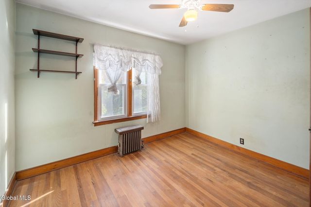 32 Mount Stuart Road, Rotterdam, NY 12304