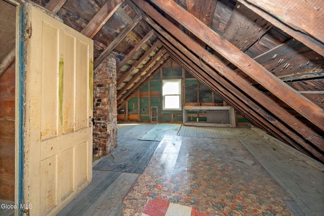 32 Mount Stuart Road, Rotterdam, NY 12304