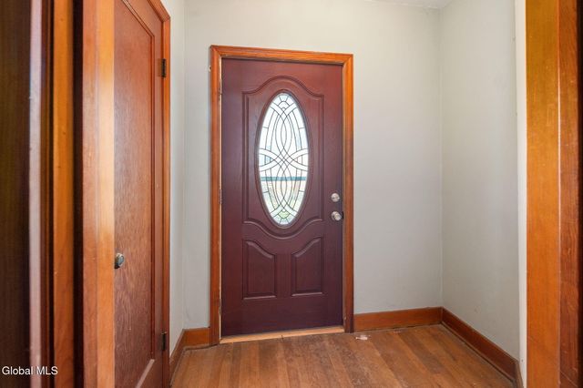 32 Mount Stuart Road, Rotterdam, NY 12304