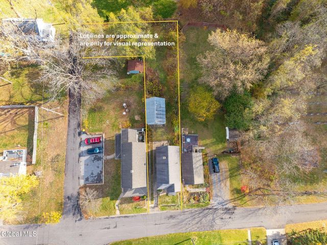 32 Mount Stuart Road, Rotterdam, NY 12304