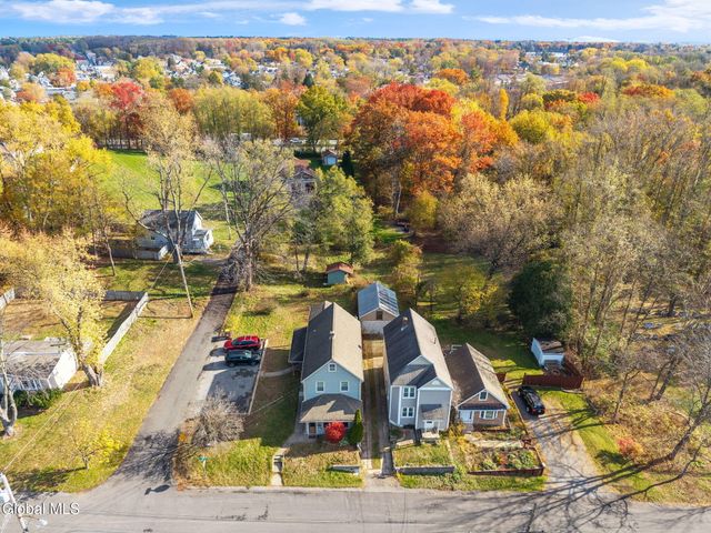 32 Mount Stuart Road, Rotterdam, NY 12304