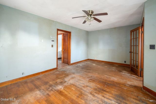 32 Mount Stuart Road, Rotterdam, NY 12304