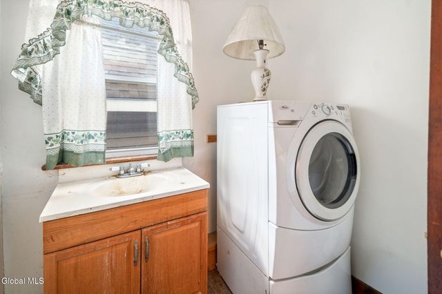 32 Mount Stuart Road, Rotterdam, NY 12304