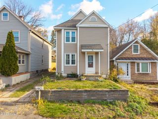 32 Mount Stuart Road, Rotterdam, NY 12304